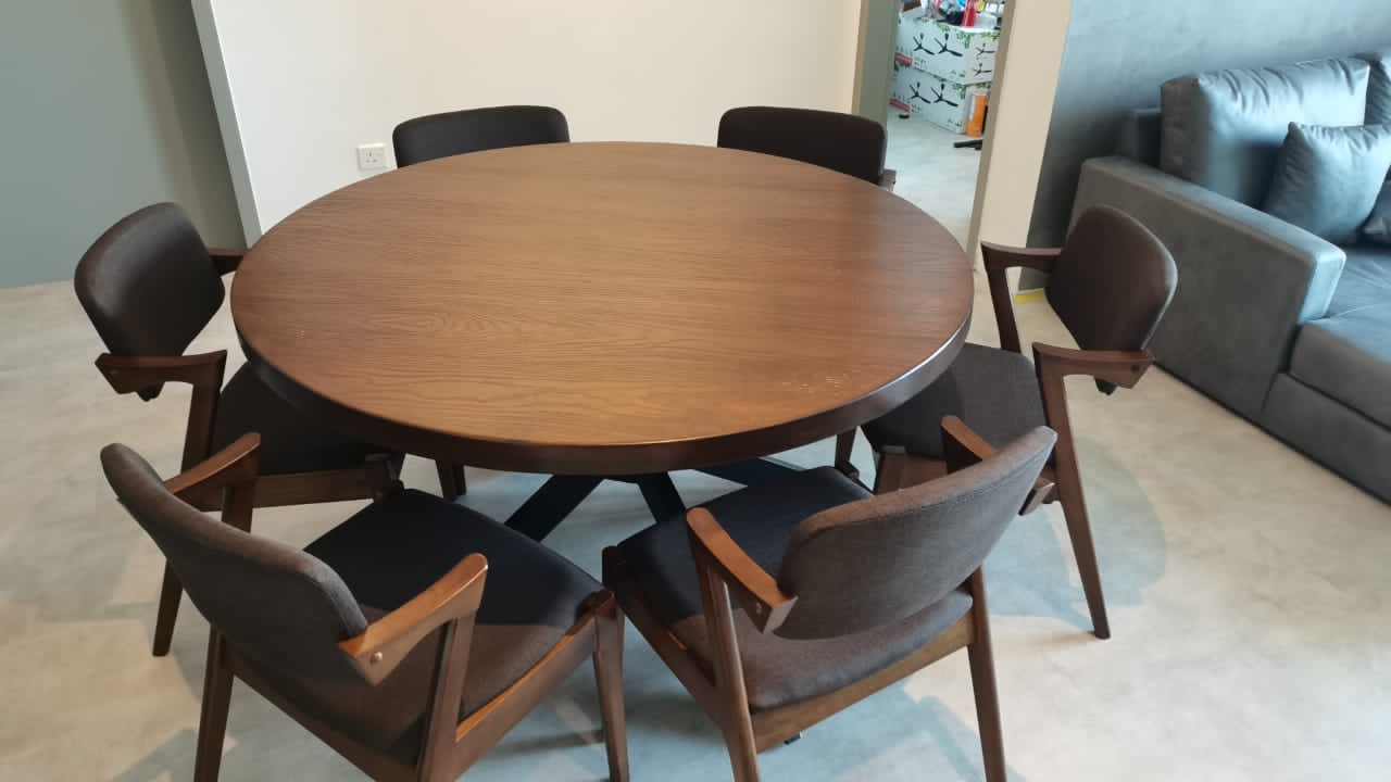 Randof Solid Rubber Wood Round Table Set